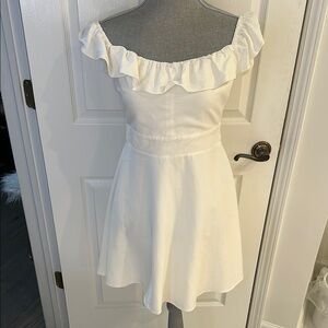 Zara Off the Shoulder Ruffled cream dress Size L